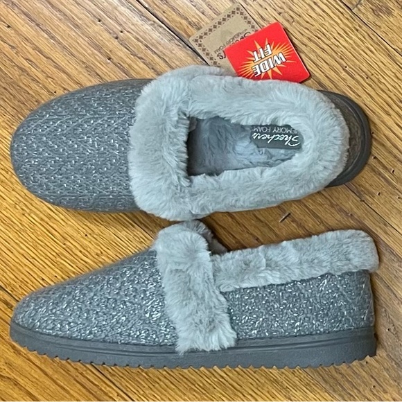 Skechers Shoes - NWT Skechers Slippers, Gray